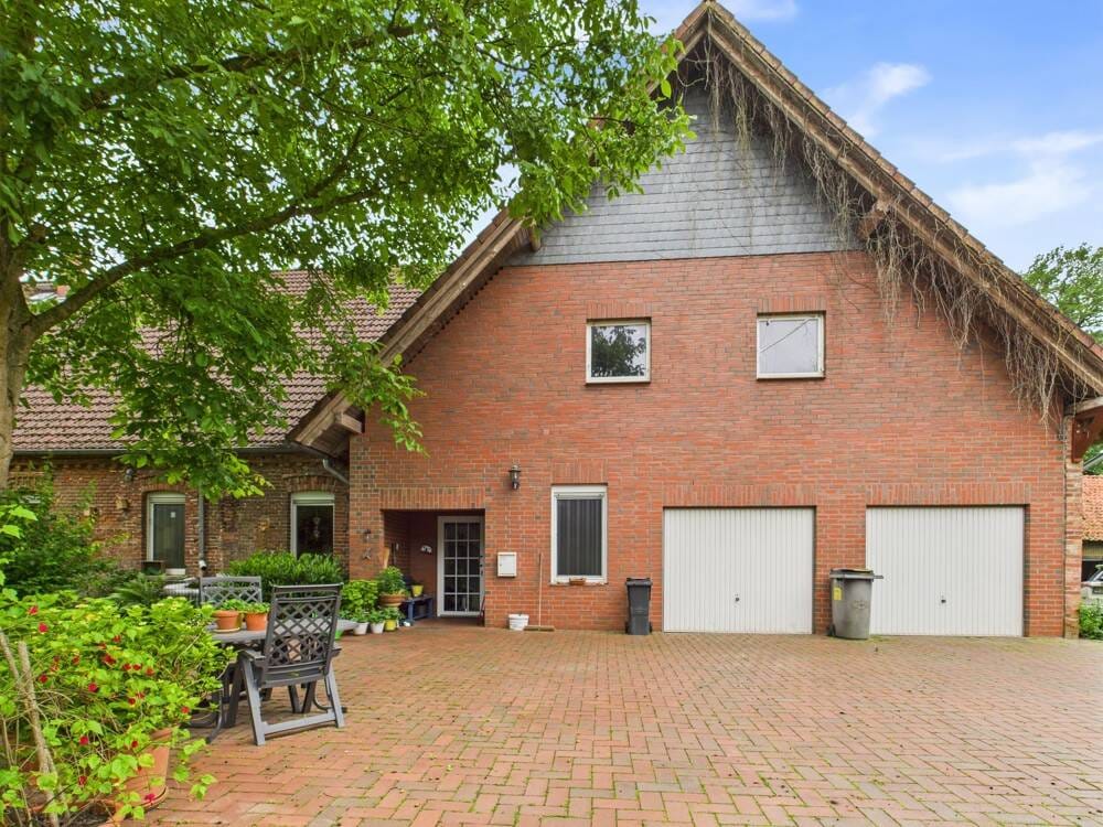 Immobilie in Steyerberg - Großes Bauernhaus in ruhiger Lage mit sanierter Wohnung und XXL Ausbaureserve und Wald - Bild 3