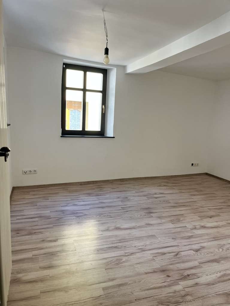 Immobilie in Ockenheim - Charmantes Fachwerkhaus mit Hof, Garten, Carport & Nebengebäude – provisionsfrei - Bild 2