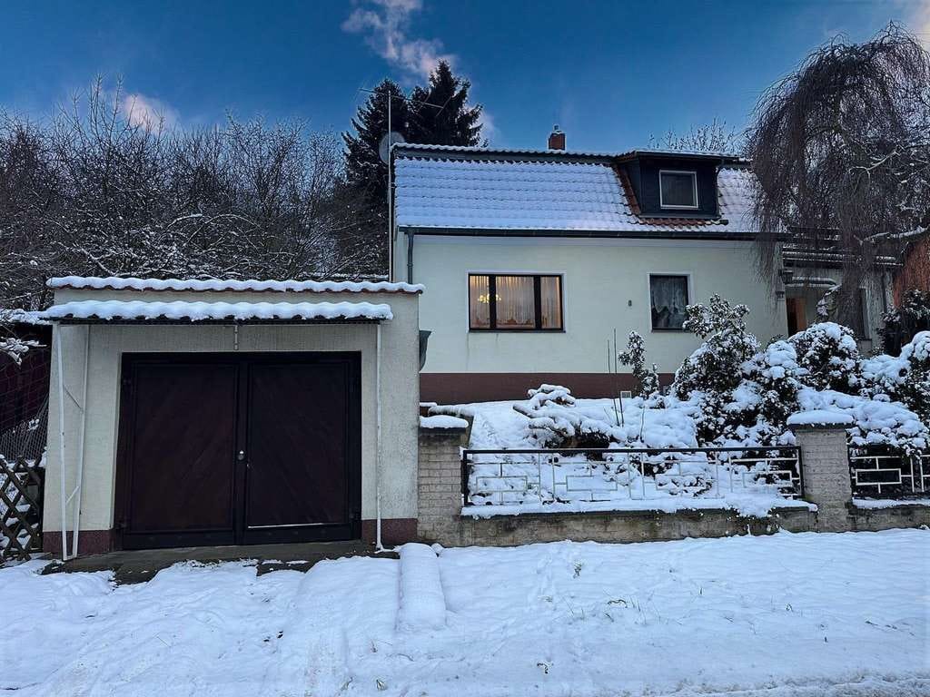 Immobilie in Eberswalde - Sanierungsbedürftiges Wohnhaus mit Potential in Eberswalde

 - Bild 0
