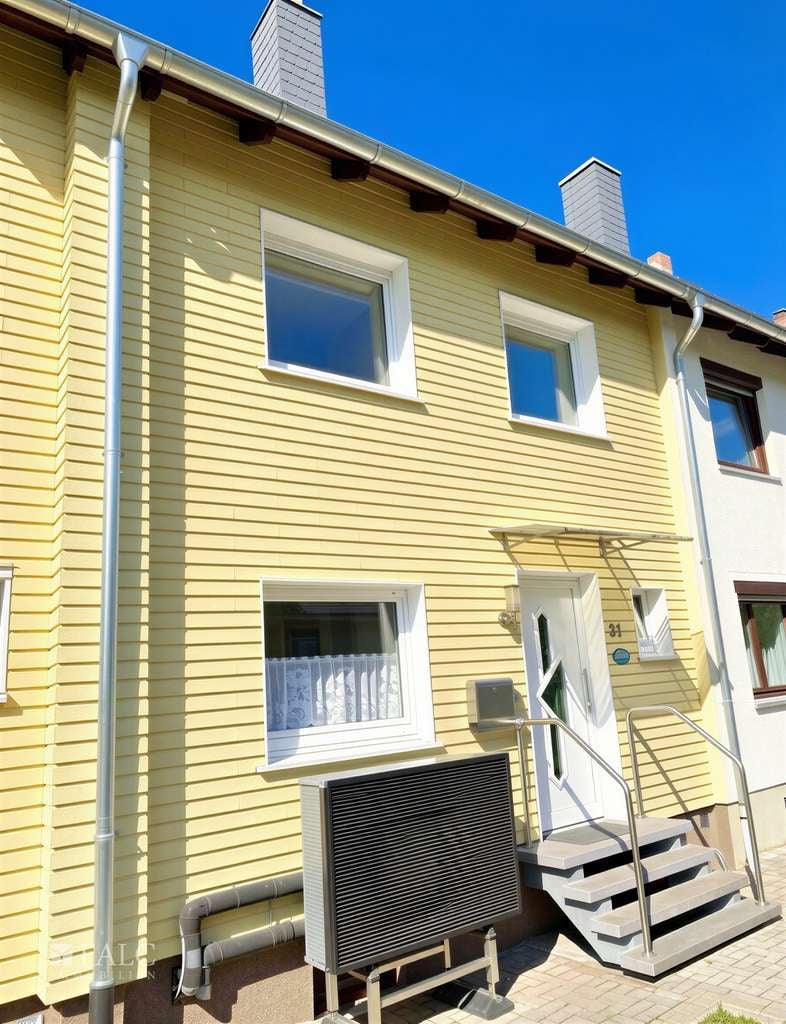 Immobilie in Vechelde - Reihenmittelhaus mit Wärmepumpe und PV Anlage - Bild 1