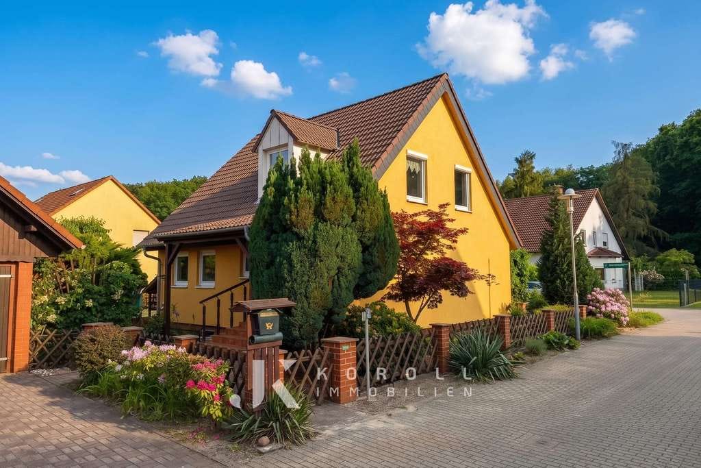 Immobilie in Elsterheide - Halštrowska Hola - Ruhiges Wohnen im Lausitzer Seenland: Freistehendes Haus mit Sauna, Garten und Doppelgarage - Bild 0