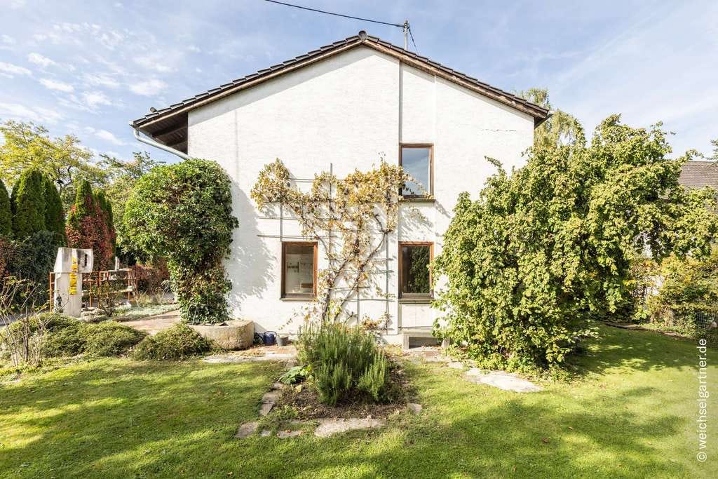 Immobilie in Kirchheim bei München - Wohnen & Arbeiten – Freistehendes Einfamilienhaus mit Atelier in ruhiger Ortslage - Bild 2