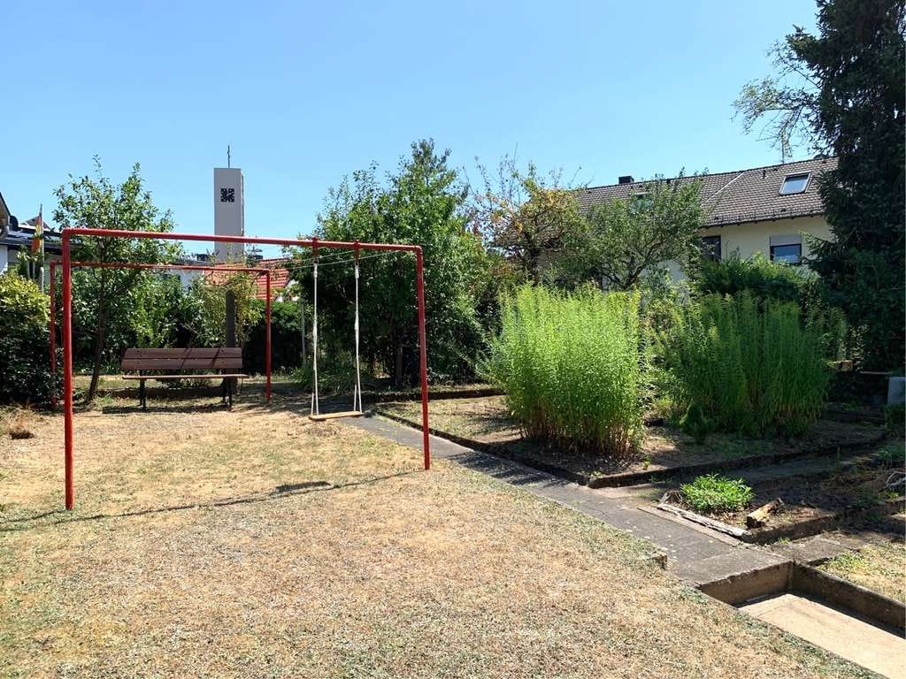 Immobilie in Haibach - Ein besonderes 2-Fam.-Haus mit Nebengebäude, Do.-Garage und schönem Garten - renovierungsbedürftig - Bild 4