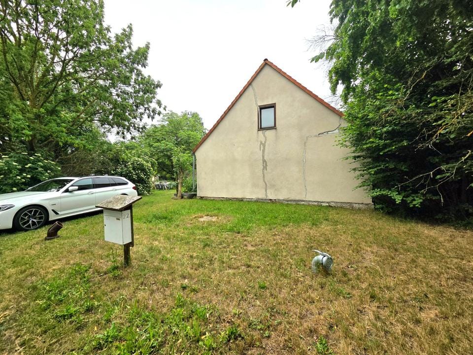 Immobilie in Letschin - Große Hofstelle mit Rohbauhaus und sanierungsbedürftiger Stallung in Letschin - Bild 0