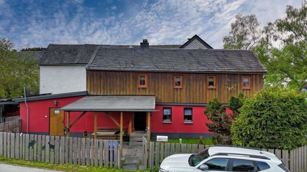 Immobilie in Remptendorf - Ankommen und wohlfühlen: Gemütliches Einfamilienhaus mit außergewöhnlichen Extras - Bild 0