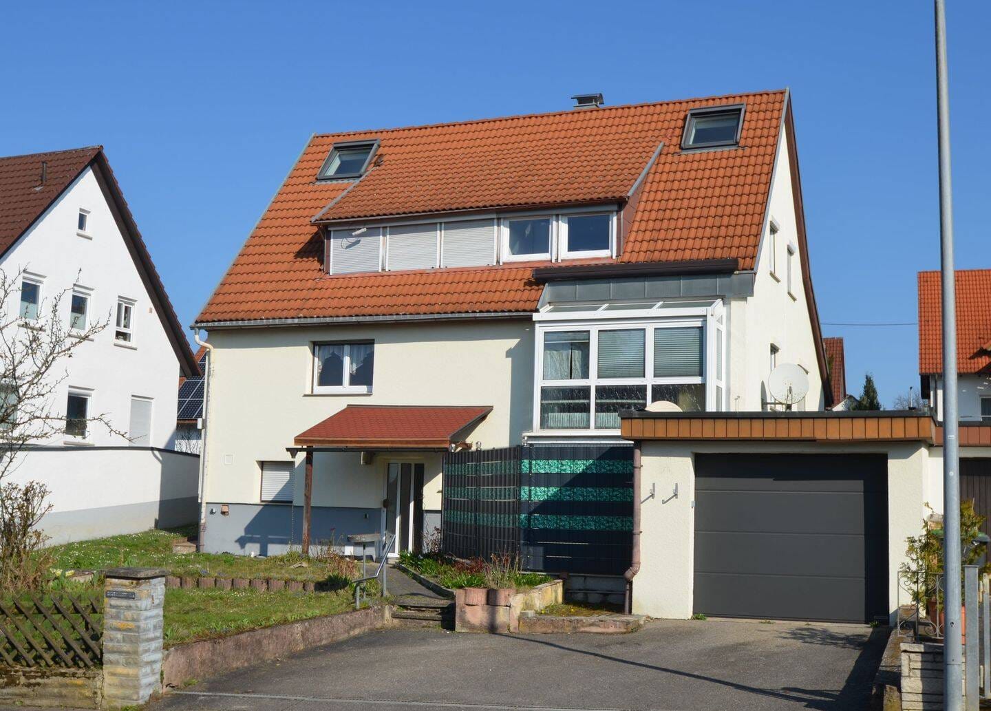 Immobilie in Rutesheim - Zweifamilienhaus in traumhafter Lage Rutesheims - Bild 0
