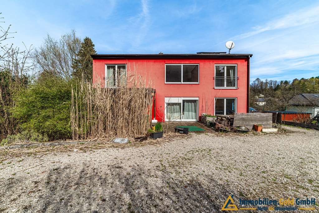 Immobilie in Altmannstein - Lichtdurchflutetes Familienidyll: Modernes Wohnen mit Galerie und Kamin in Altmannstein - Bild 2