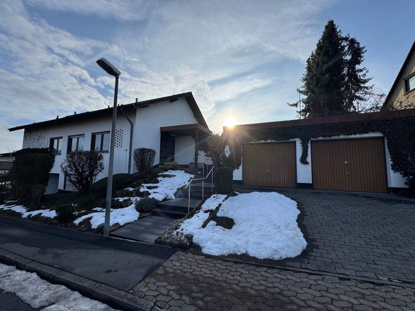 Immobilie in Witzenhausen - Einfamilienhaus mit Einliegerwohnung in toller Wohnlage von Witzenhausen - Bild 0