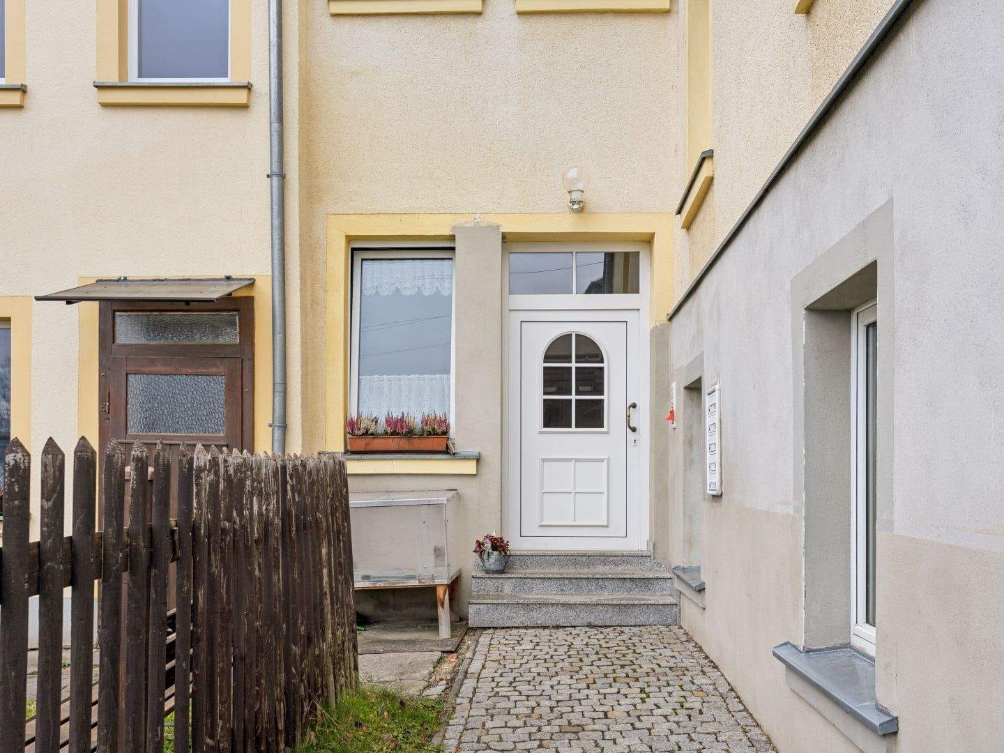Immobilie in Hohenstein-Ernstthal - Solides Anlageobjekt: Mehrfamilienhaus in Hohenstein-Ernstthal - Bild 1