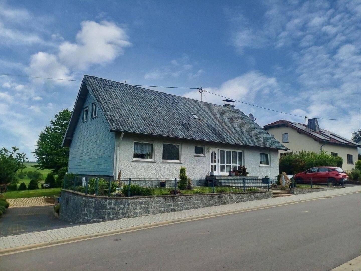 Immobilie in Biesdorf - Freistehendes Wohnhaus mit Garage in Ortsrandlage - Bild 1