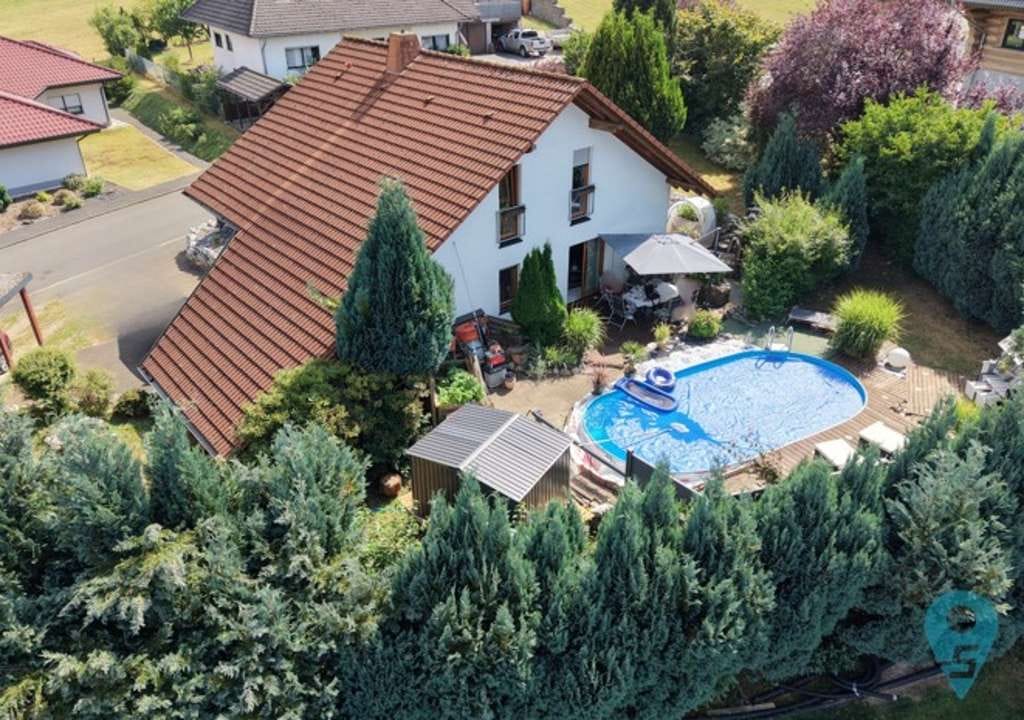 Immobilie in Langweiler - Langweiler - dort wo andere Ferien machen. Tolles EFH m. Carport, Pool  & himmlischen Garten - Bild 3