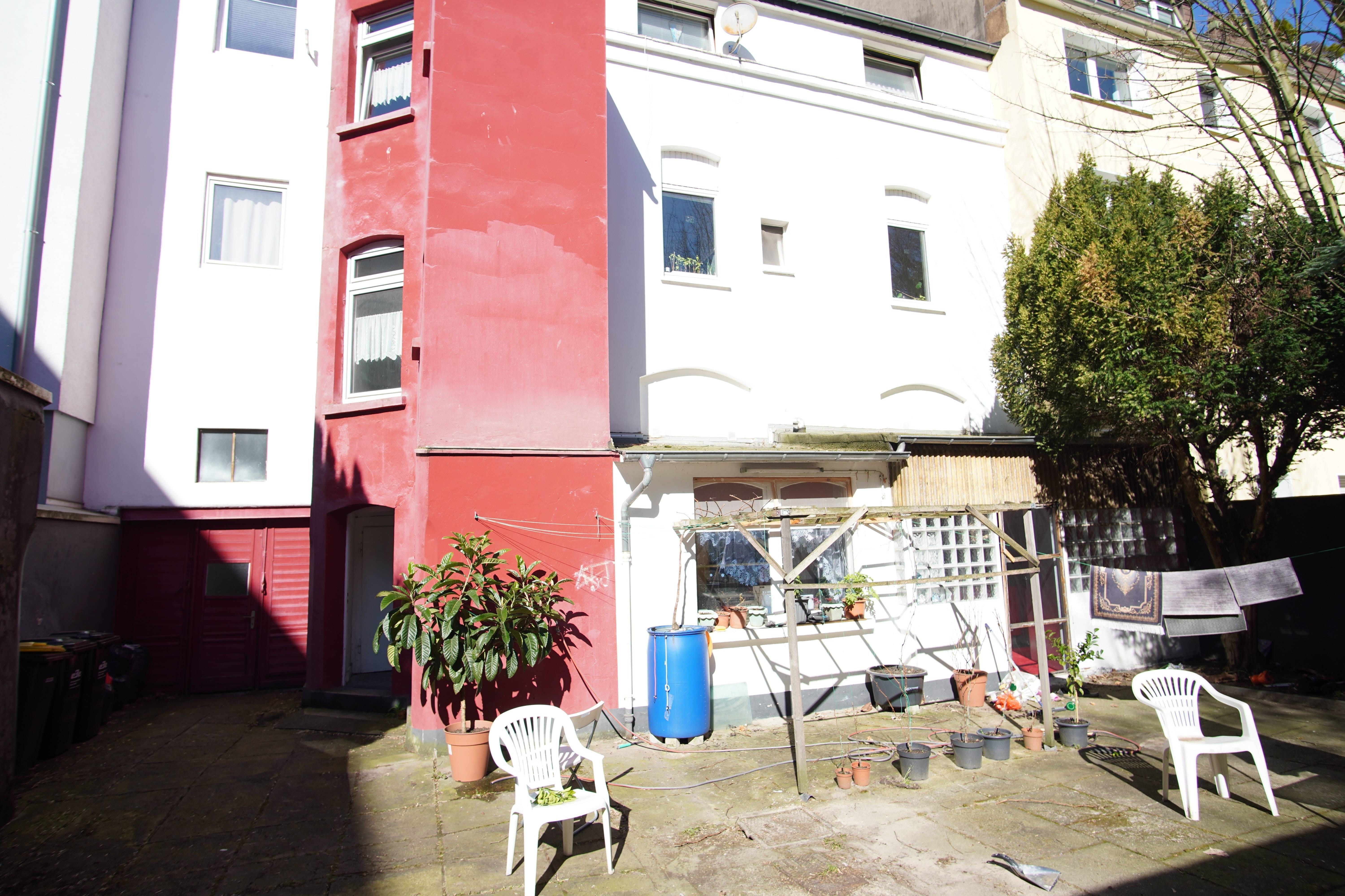 Immobilie in Essen - Mehrfamilienhaus Essen Stadtmitte inkl. 3 Garagen - Bild 2