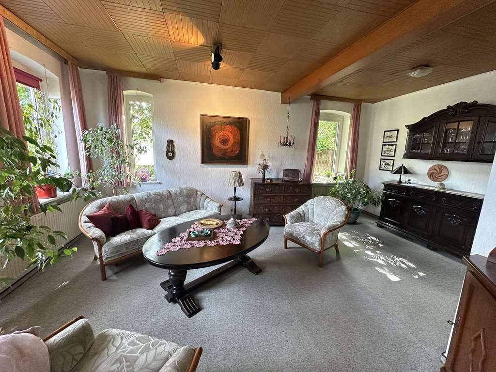 Immobilie in Bredstedt - Historischer Charme trifft modernen Wohnkomfort – Zweifamilienhaus mit Ruhepol im Garten - Bild 2