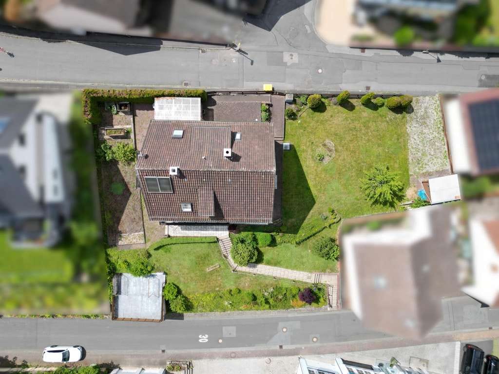 Immobilie in Frammersbach - Viel Platz für die ganze Familie – gepflegtes Wohnhaus mit großem Grundstück in Frammersbach - Bild 3