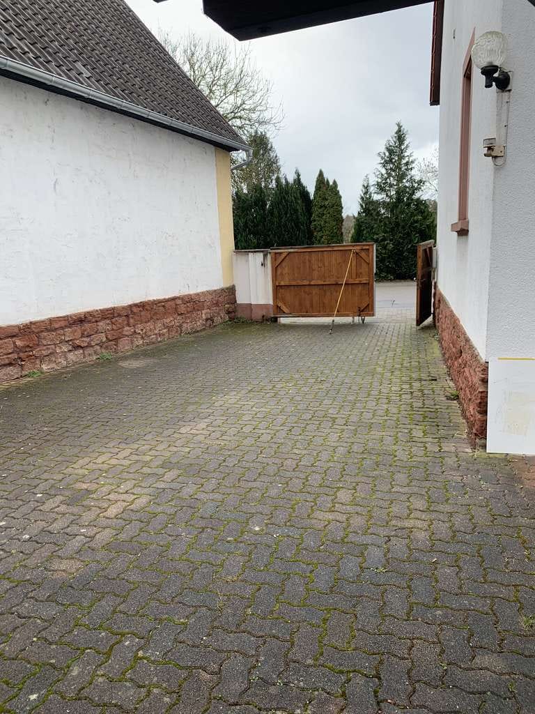 Immobilie in Herxheim - Sofort beziehbares Wohnhaus mit großer Garage und Garten! - Bild 3