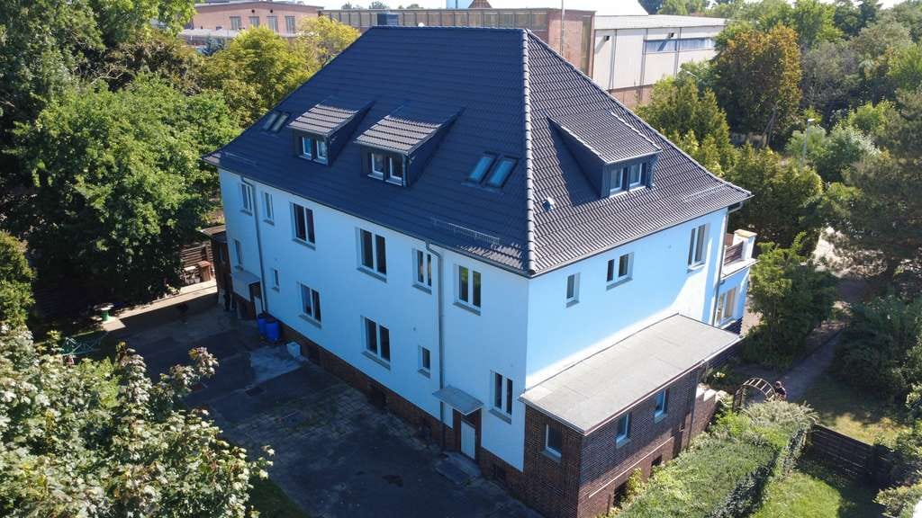 Immobilie in Staßfurt - Geschäftshaus mit 6 Einheiten und großzügigem Grundstück – Kapitalanlage oder  Eigennutzung - Bild 2