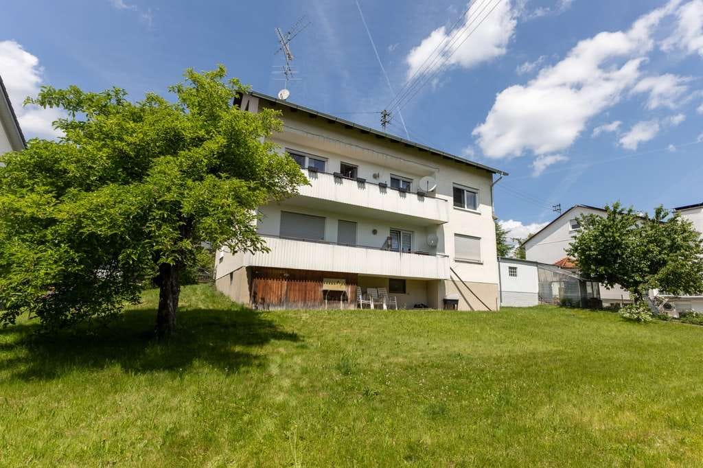 Immobilie in Reichertshausen - Herrliche 4-Zi.-ETW im 1. OG  mit Gartennutzung und Garage in ruhiger Lage von Steinkirchen! - Bild 1