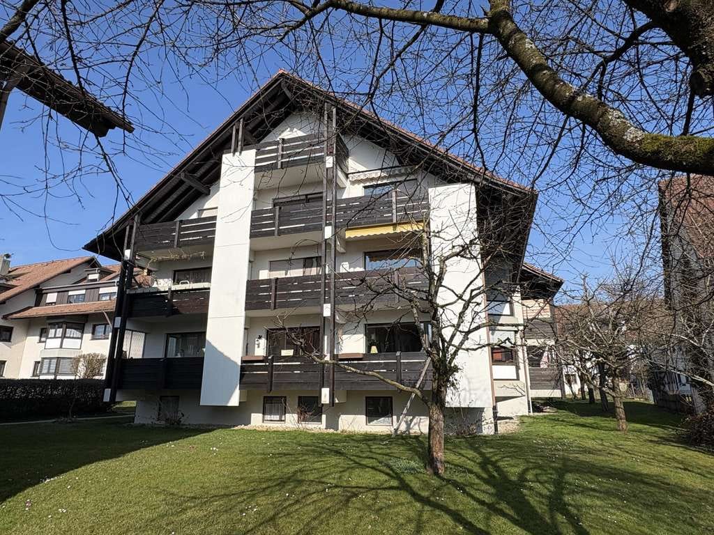 Immobilie in Leutkirch im Allgäu - Helle, vermietete 3-Zimmer-Wohnung mit zwei Balkonen in Leutkirch im Allgäu! - Bild 2