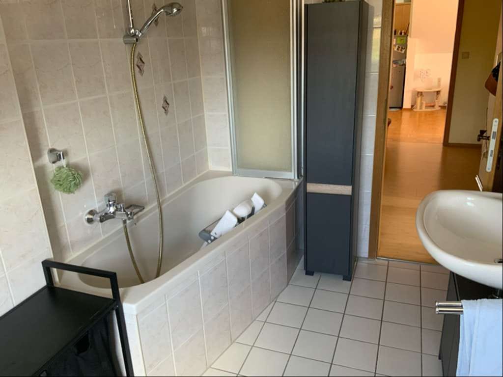 Immobilie in Türkheim - Gepflegte 2-Zimmer-Dachgeschosswohnung in Türkheim als Kapitalanlage, provisionsfrei von privat - Bild 2