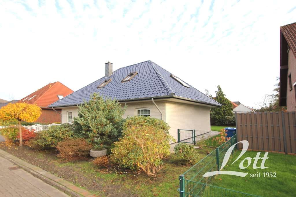 Immobilie in Apen - +++ Großzügiger Bungalow mit Garage in familienfreundlicher Wohnlage in Augustfehn! +++ - Bild 2