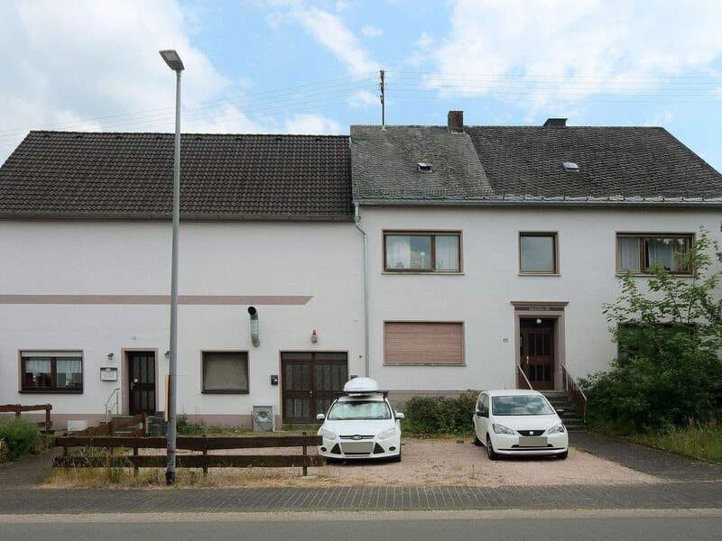 Immobilie in Brücken - 3.009 m2 Grundfläche - Platz für Autos - 234 m2 Gastronomie - 200 m2 Wohnfläche mit riesigem Dach - Bild 0