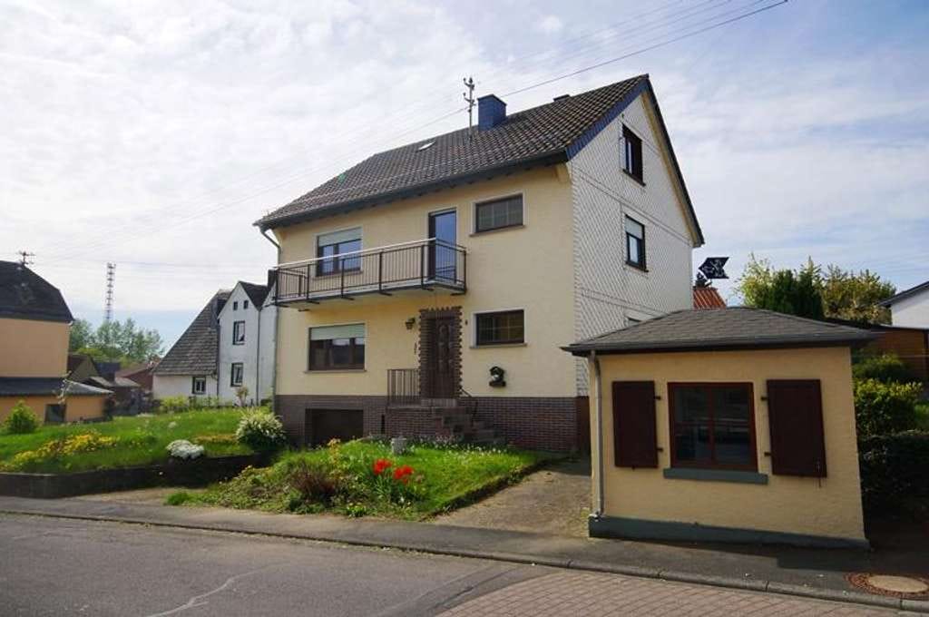 Immobilie in Meudt - Meudt, solides Wohnhaus mit zusätzlichem Bauplatz *VIRTUELLE 360° BESICHTIGUNG AUF ANFRAGE* - Bild 1