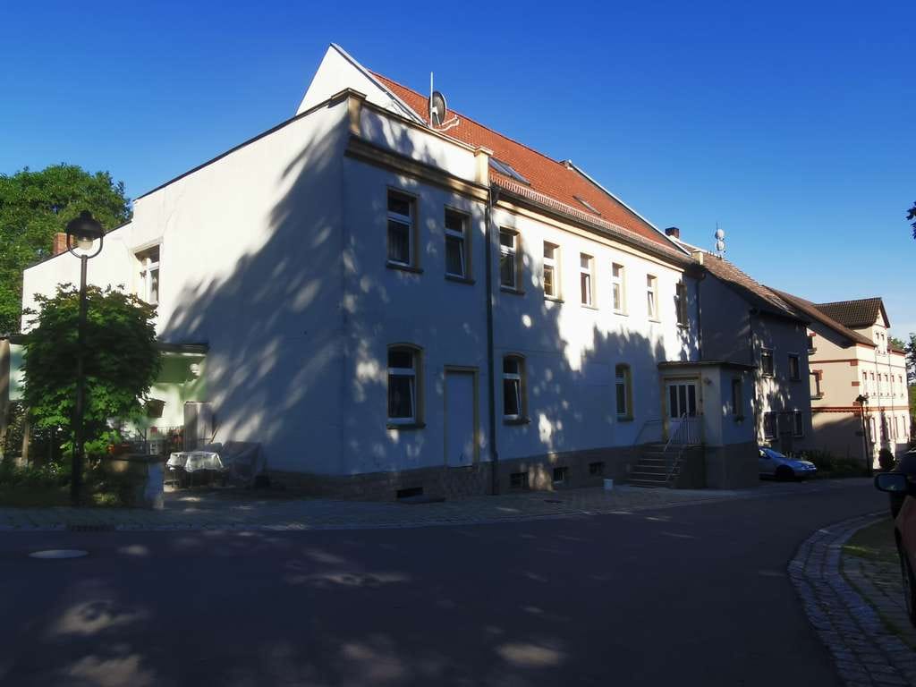 Immobilie in Kriebitzsch - Attraktives Mehrfamilienhaus mit 6 Wohneinheiten in Zechau Thüringen - Bild 0
