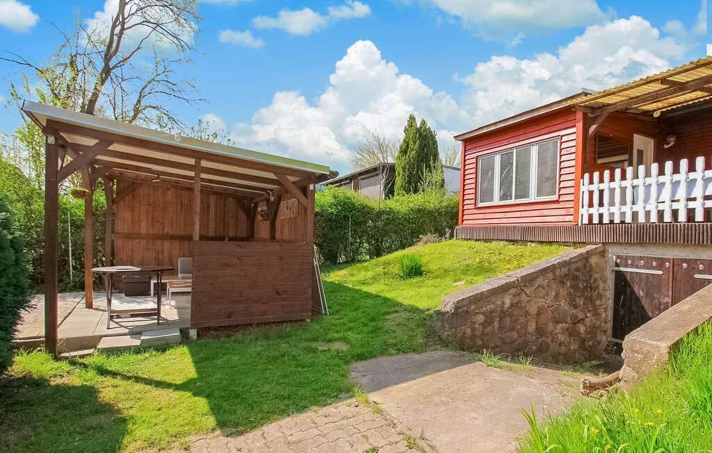 Immobilie in Burg Stargard - Traumhaft gelegenes Ferien- und Wochenendhaus in Riepke – naturnahes Refugium auf Eigentumsland - Bild 2