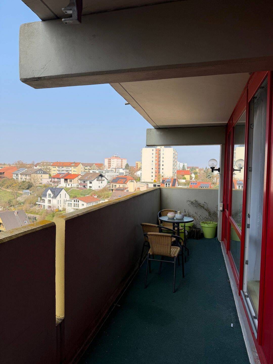 Immobilie in Gerbrunn - Charmante 3 Zimmer Wohnung mit Balkon - Tiefgarage - Bild 1