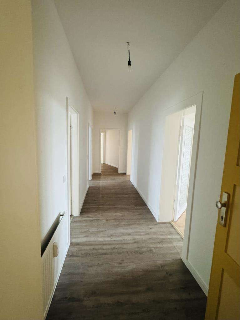 Immobilie in Hennigsdorf - Henningsdorf: Großzügige 4-Zimmer- Wohnung - frei - Bild 4