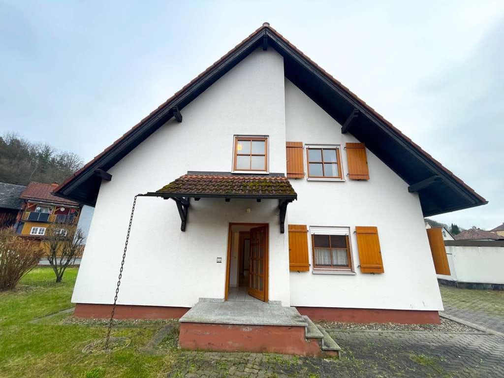 Immobilie in Rödental - Gepflegtes Zweifamilienhaus in Rödental zu verkaufen! - Bild 4