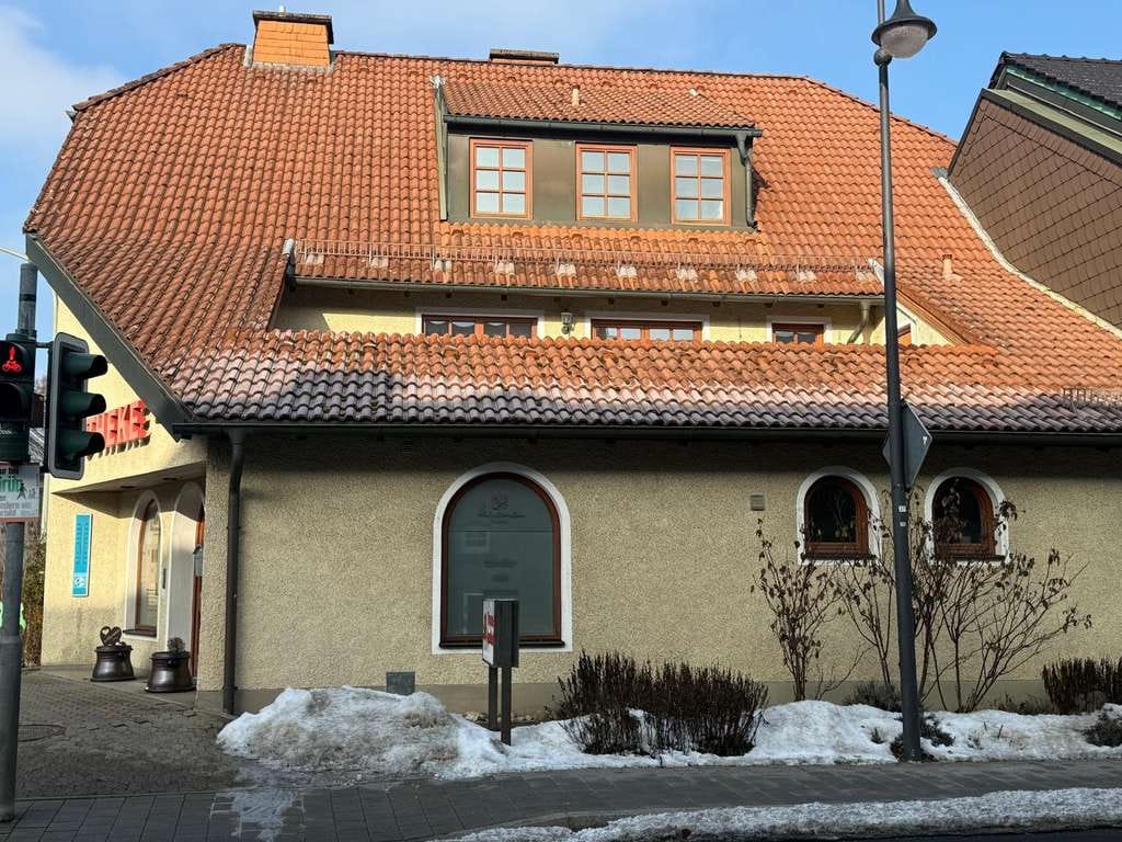 Immobilie in Röslau - Wohn- und Geschäftshaus in Röslau mit viel Potenzial - Gesamtwohnfläche bis zu ca. 475 m² möglich - Bild 0