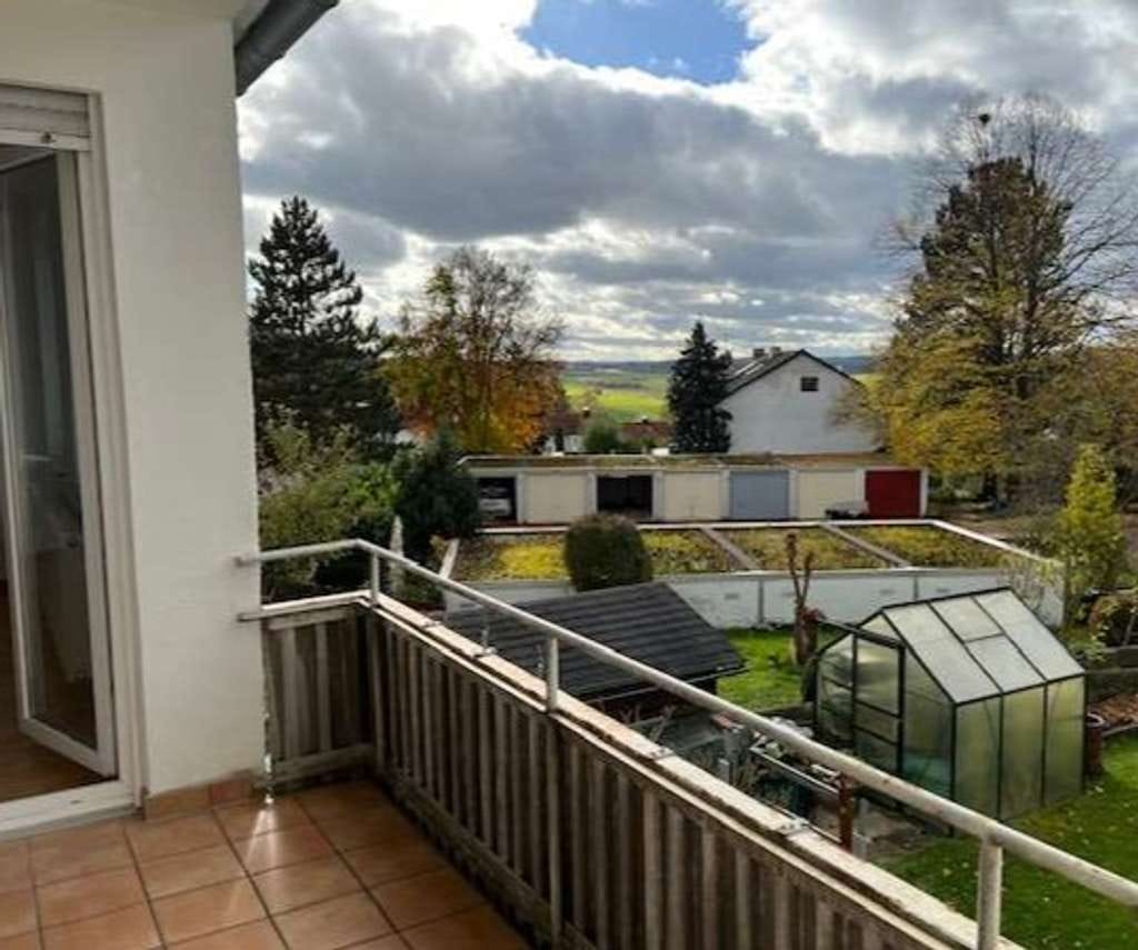Immobilie in Engstingen - Renovierte 3-Zimmer-Wohnung in kleiner Wohneinheit am Ortsrand! - Bild 0