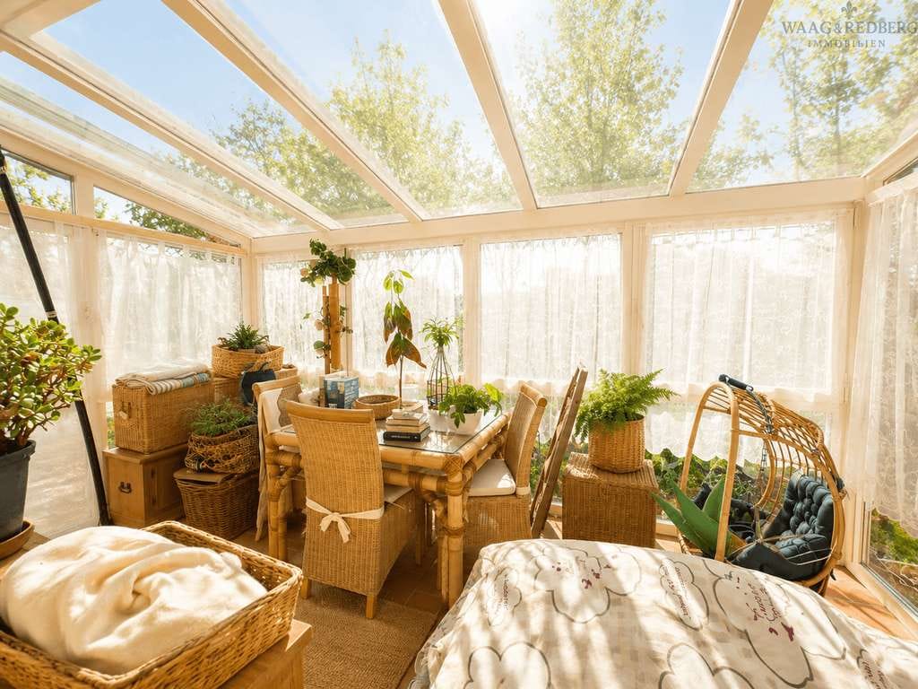 Immobilie in Spardorf - Großzügiges Familienhaus mit Garten & Wintergarten - Bild 2