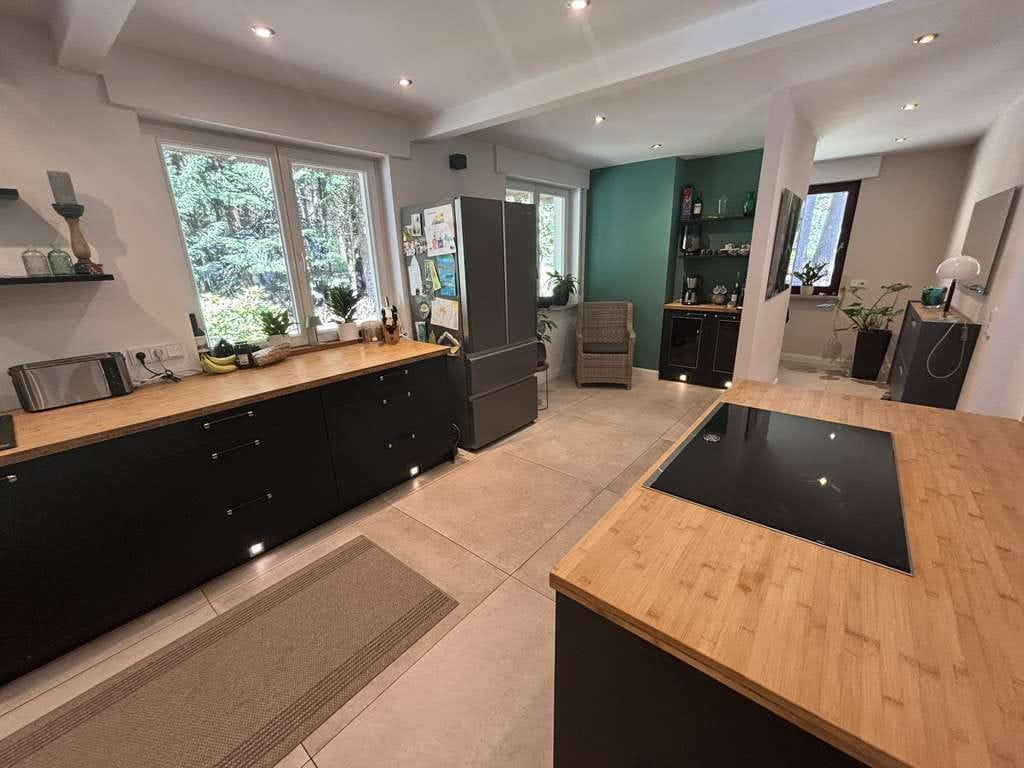 Immobilie in Handeloh - Renoviertes Zweifamilienhaus: Reetdachvilla auf Waldgrundstück - Bild 3