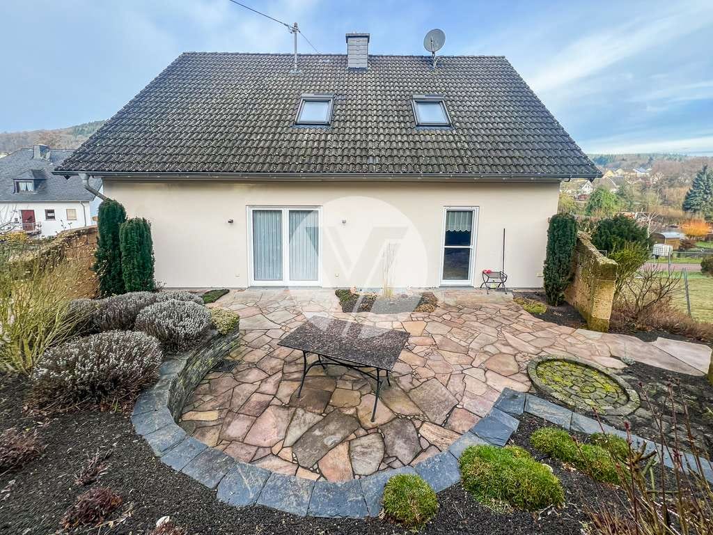 Immobilie in Föhren - Attraktives Mehrfamilienhaus mit 3ETW // Solide und gepflegte Immobilie in naturnaher Ortsrandlage - Bild 3