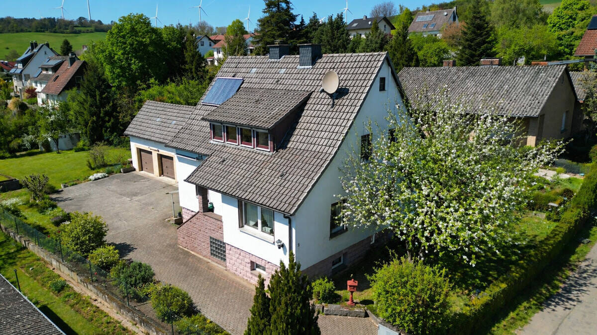 Immobilie in Liebenau - Freistehendes Einfamilienhaus in ruhiger Lage mit großem Grundstück - Bild 0