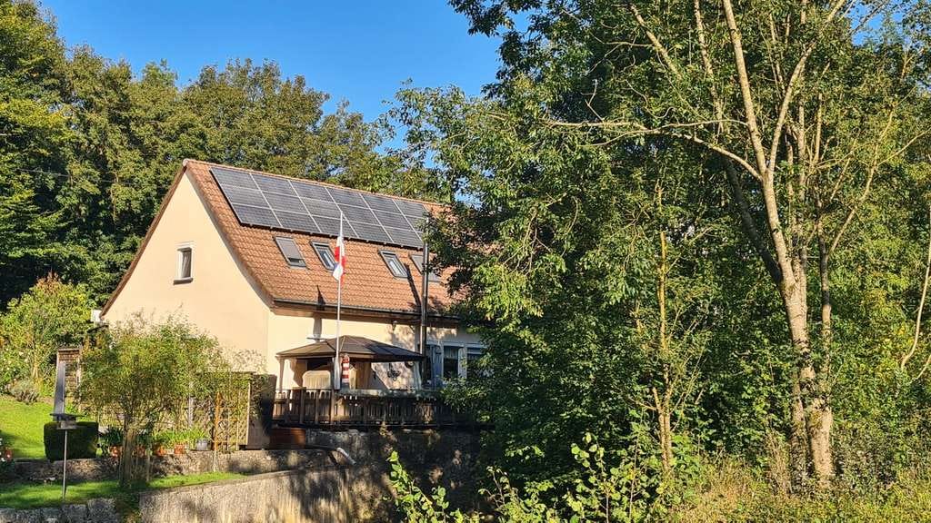 Immobilie in Murrhardt - +++++Großes Haus mit Einliegerwohnung in idylischer Lage! - Bild 0
