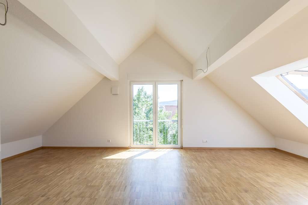 Immobilie in Owen - Direkt einziehen ! Alles inklusive ! Eckhaus Neubau Reihenhaus mit Blick auf die Burg Teck - Bild 4