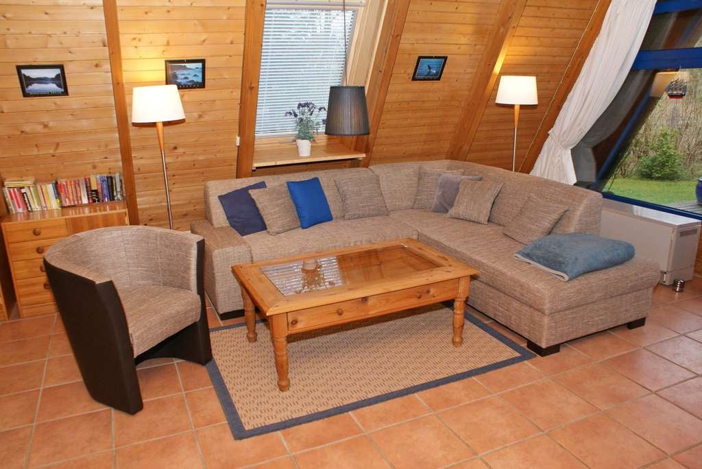 Immobilie in Damp - Zeltdachhaus mit viel Platz zu verkaufen - Bild 1