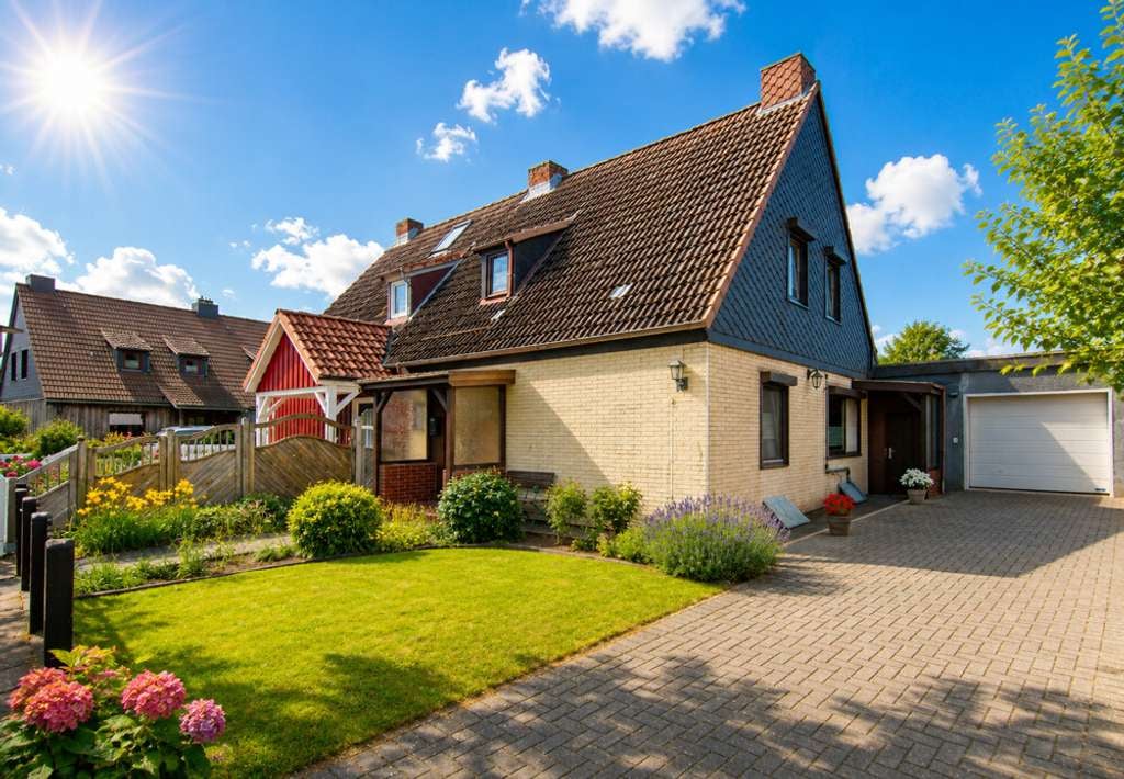 Immobilie in Schönberg (Holstein) - Charmante Doppelhaushälfte in ruhiger Lage – Wohnen mit Wohlfühlfaktor - Bild 0