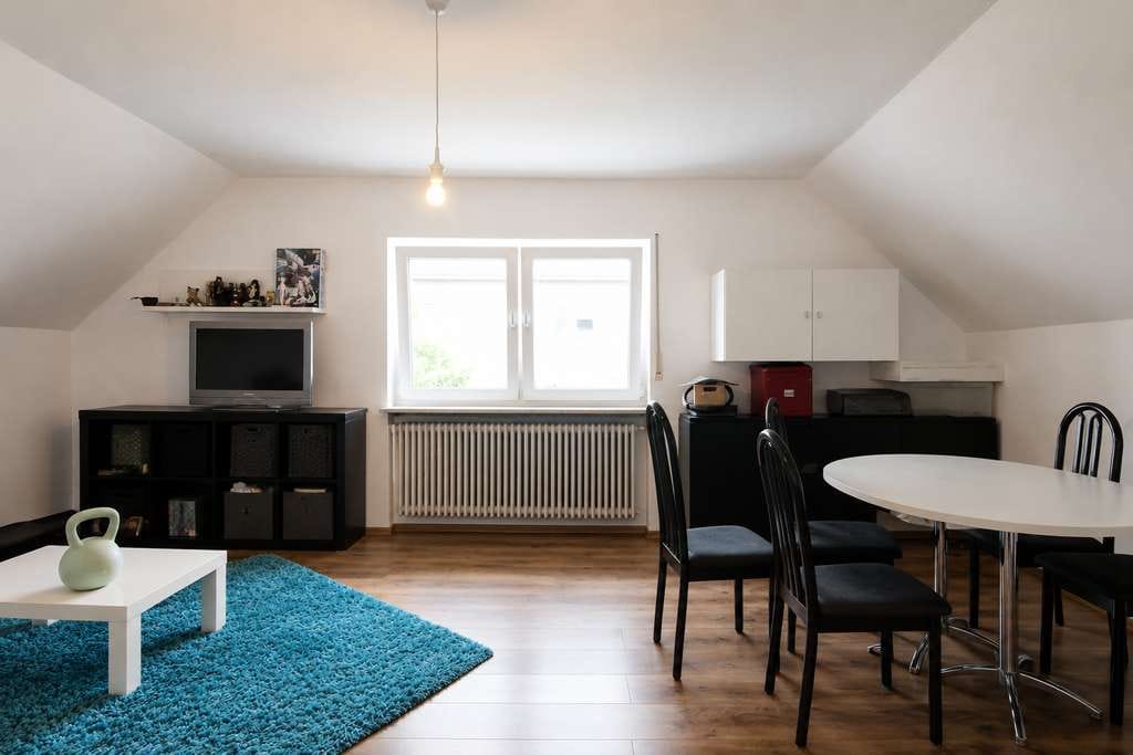 Immobilie in Sasbach - Gemütliche 2-Zimmer-Dachgeschosswohnung in ruhiger Lage von Sasbach - Bild 0