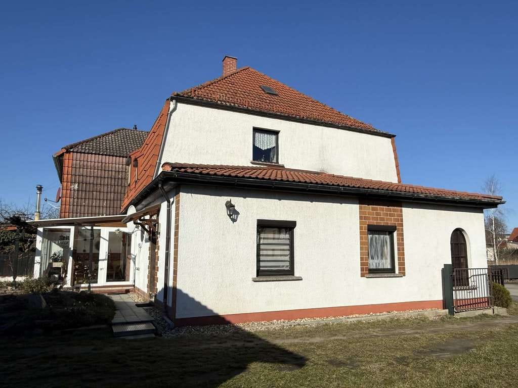 Immobilie in Gröditz - Wohlfühlhaus in Gröditz – Gepflegte Doppelhaushälfte mit lichtdurchflutetem Wintergarten! - Bild 3