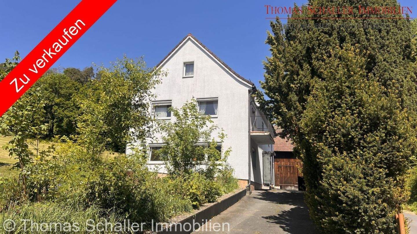Immobilie in Himmelkron - Zweifamilienhaus mit Scheune, großem Grundstück und viel Potenzial - Idyllisch wohnen bei Bayreuth - Bild 0