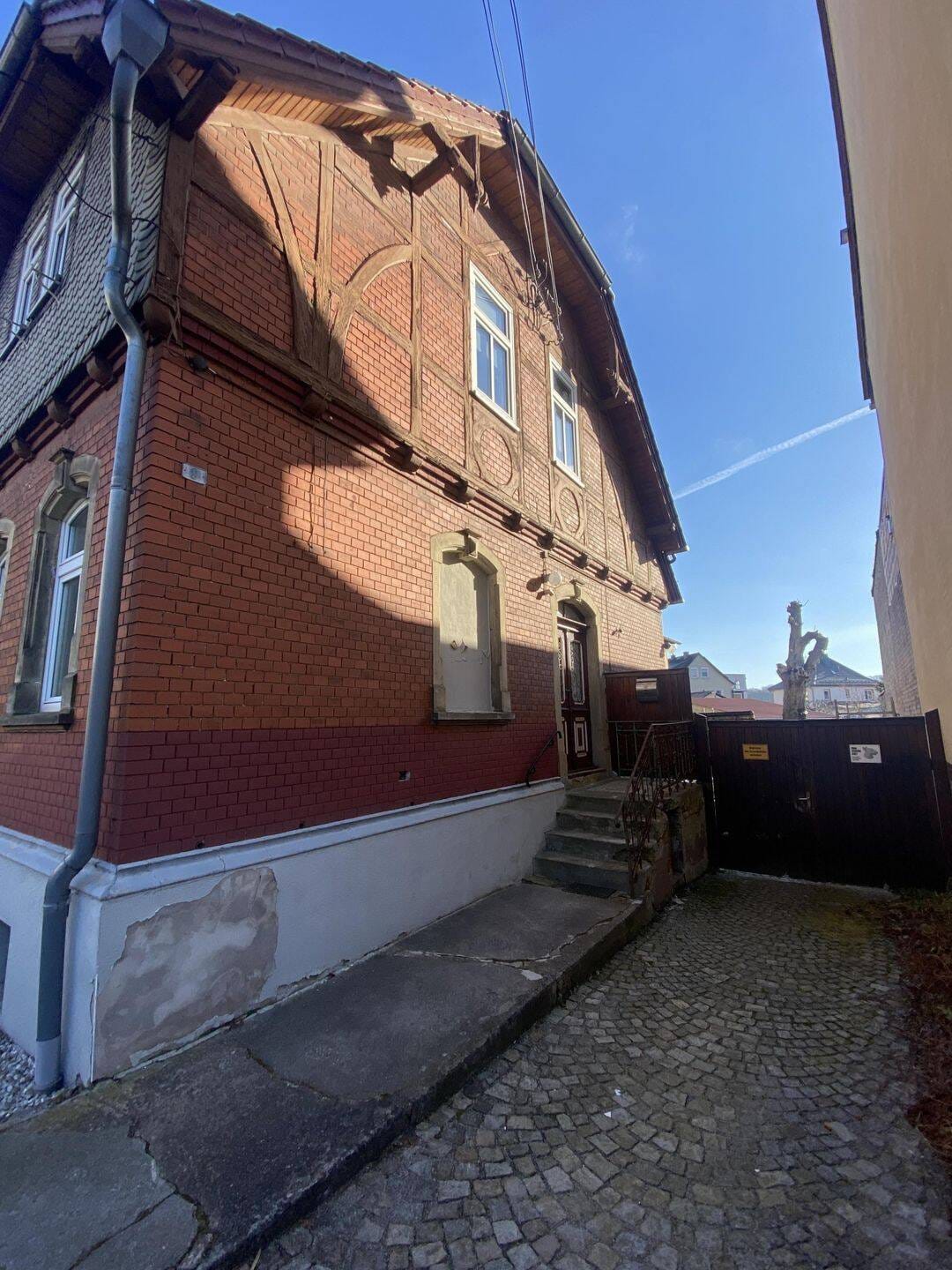 Immobilie in Bad Blankenburg - Doppelhaushälfte mit Potential in ruhiger Lage - Bild 2