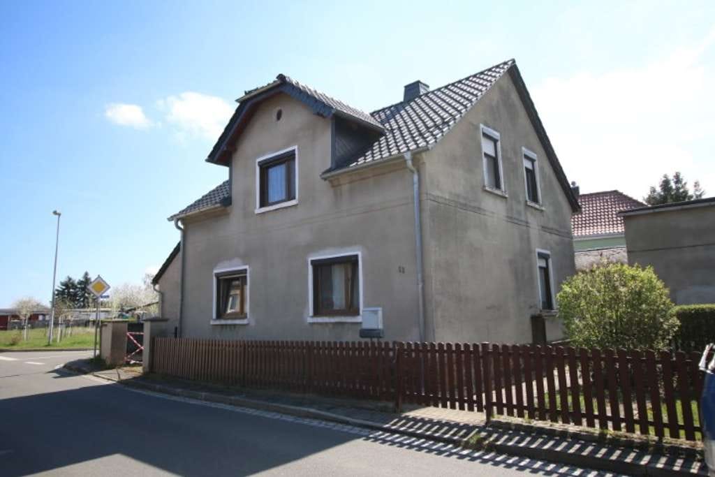 Immobilie in Trebsen/Mulde - Einfamilienhaus mit großem Grundstück und viel Gestaltungspotenzial in Altenhain bei Trebsen! - Bild 3