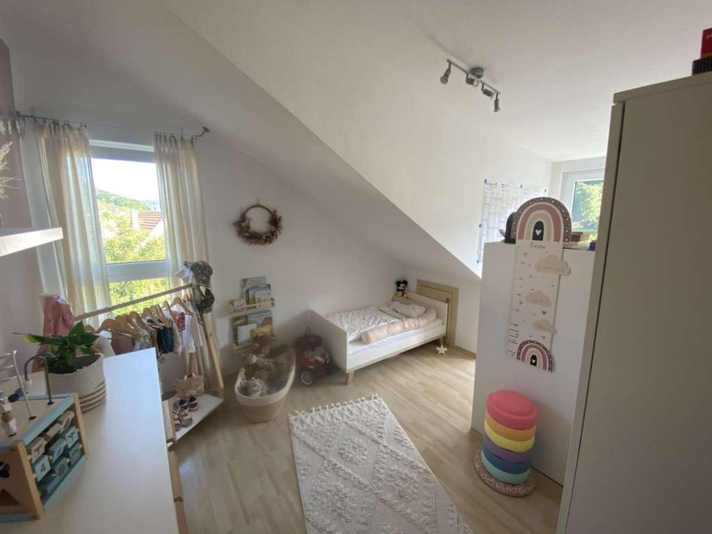 Immobilie in Murrhardt - Top saniertes, gepflegtes 3-4-Familienhaus in Murrhardt - Terrasse - 2 Balkone - 4 Garagen - Keller - Bild 4
