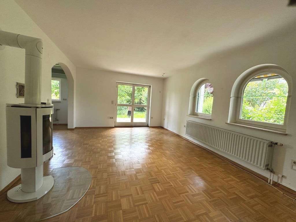 Immobilie in Schmiechen - Einfamilienhaus mit Einliegerwohnung ruhig in Top-Lage in Schmiechen bei Mering - Bild 2