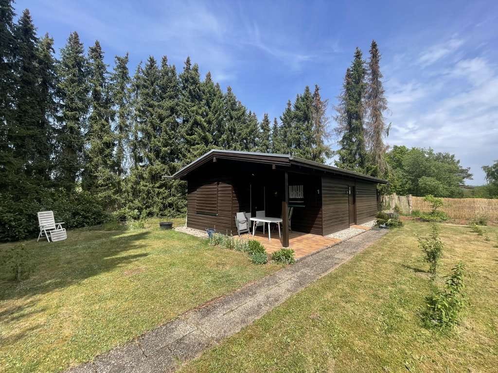 Immobilie in Gossersweiler-Stein - Ferienhaus - Holzhaus in idyllischer Naturlage im Pfälzer Wald  - Bild 1