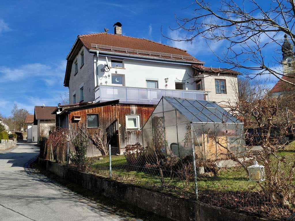 Immobilie in Röhrnbach - * OFFENES DACHSTUDIO MIT CHARME * Sanierungsobjekt mit vielen Optionen zwischen Passau und Freyung - Bild 3